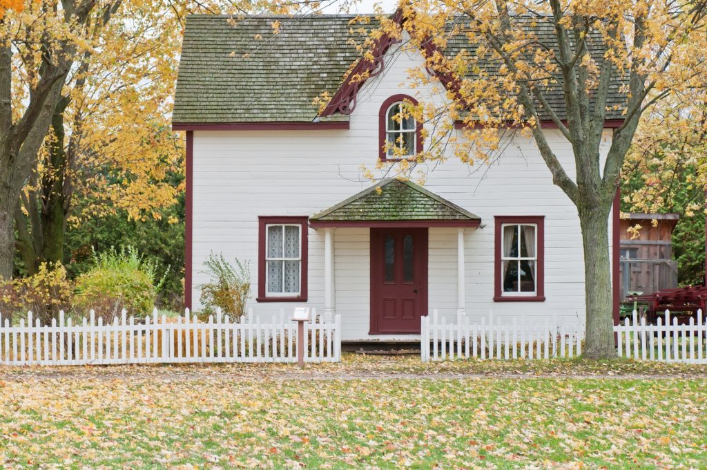 Picture of a red and white house.